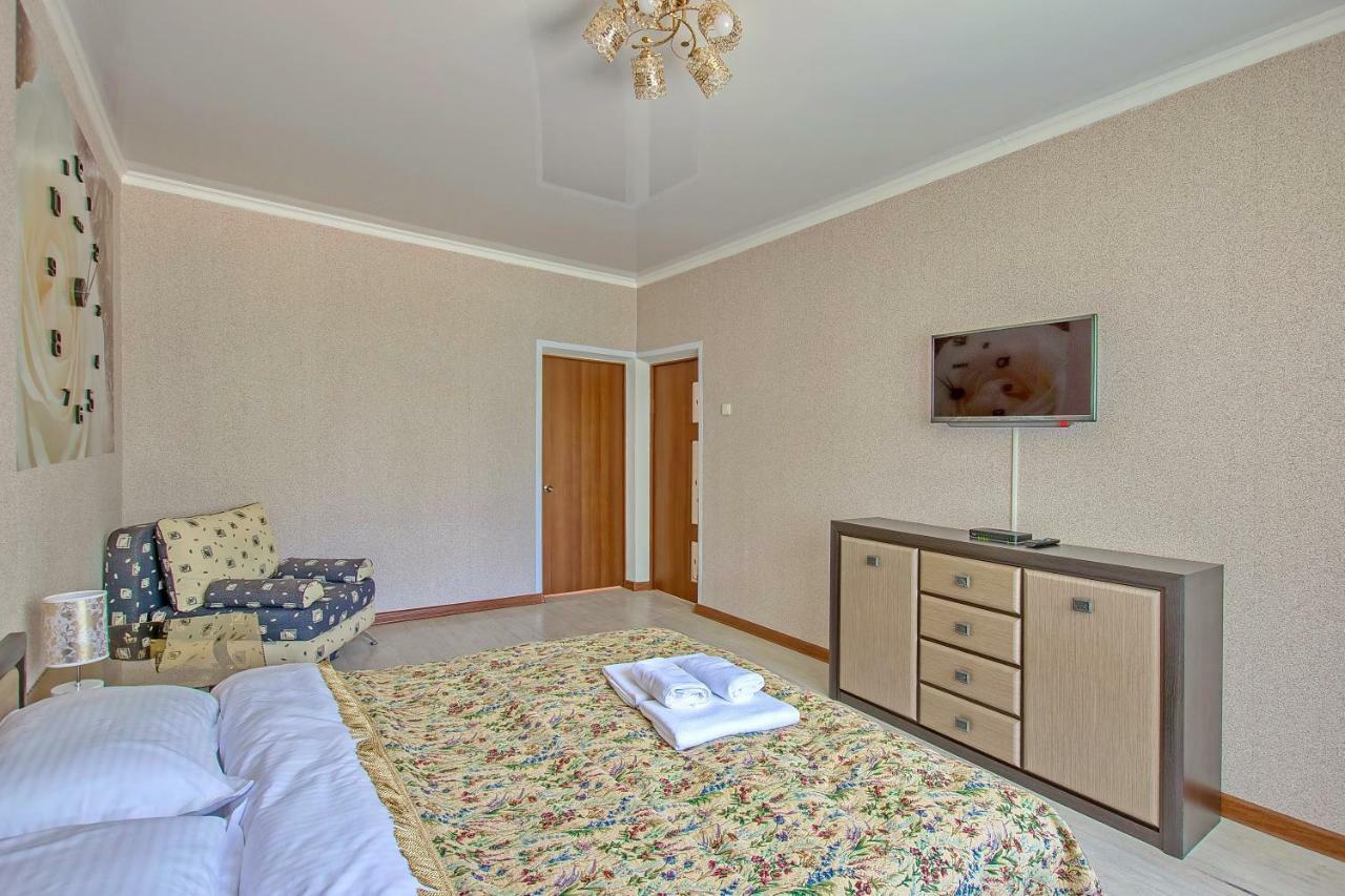 אלמטי Cozy Apartment On Rozybakiev 145. Atakent מראה חיצוני תמונה