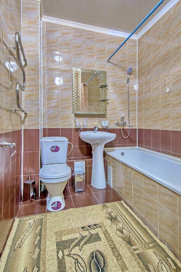 אלמטי Cozy Apartment On Rozybakiev 145. Atakent מראה חיצוני תמונה
