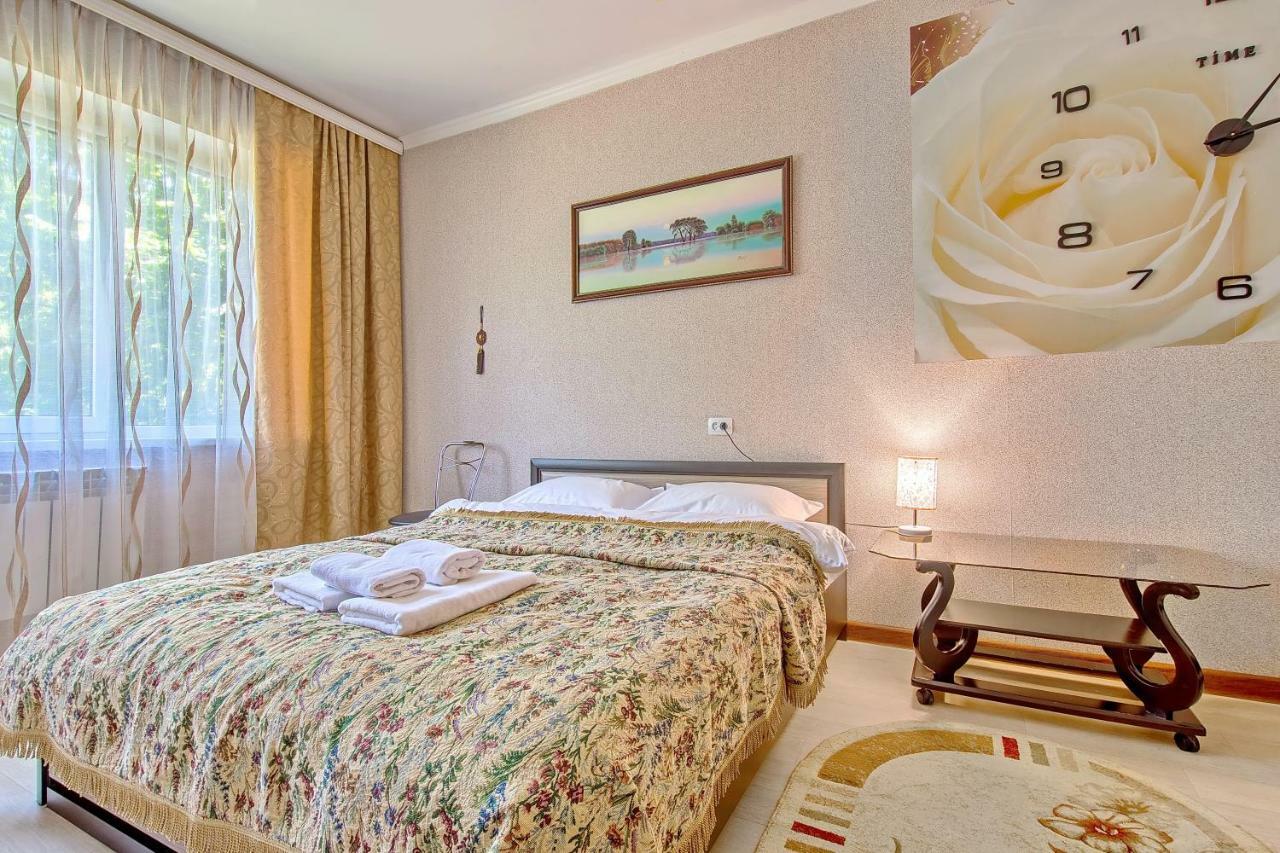 אלמטי Cozy Apartment On Rozybakiev 145. Atakent מראה חיצוני תמונה